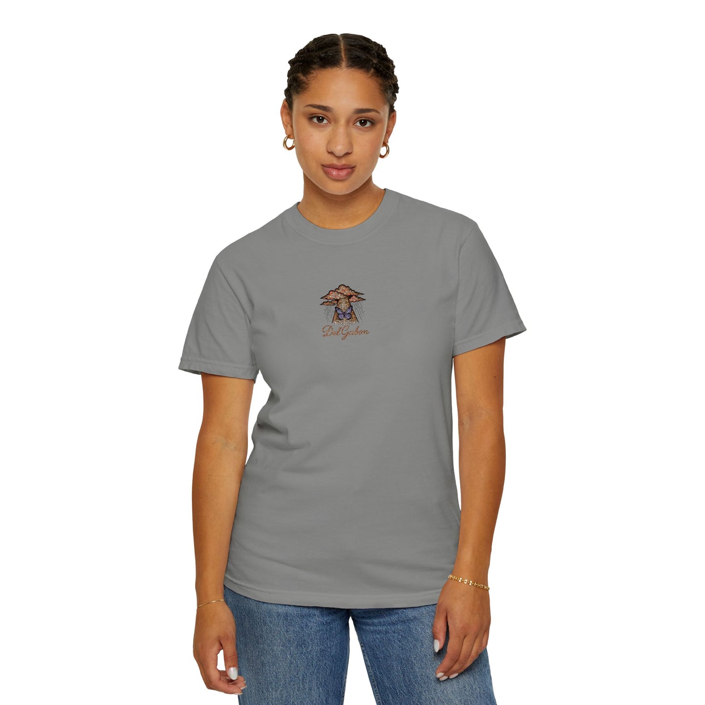 Del’Gabon butterfly September -tee