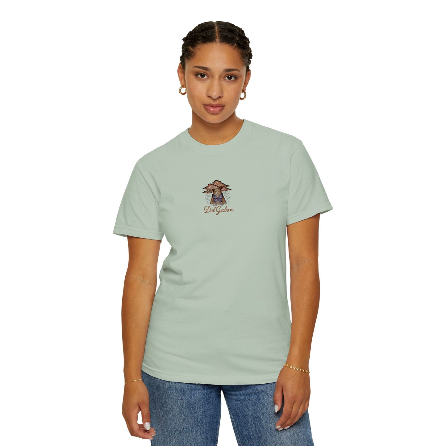 Del’Gabon butterfly September -tee