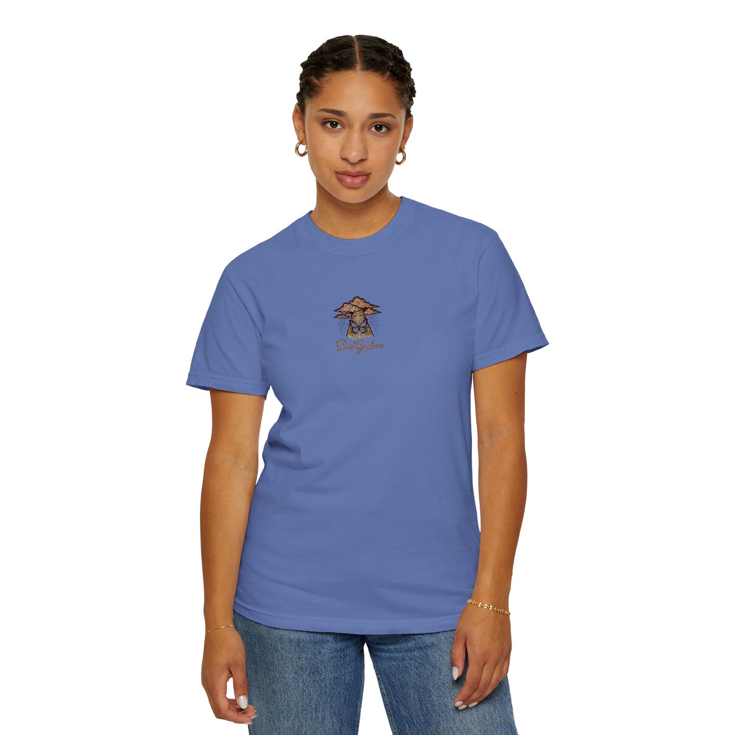 Del’Gabon butterfly September -tee